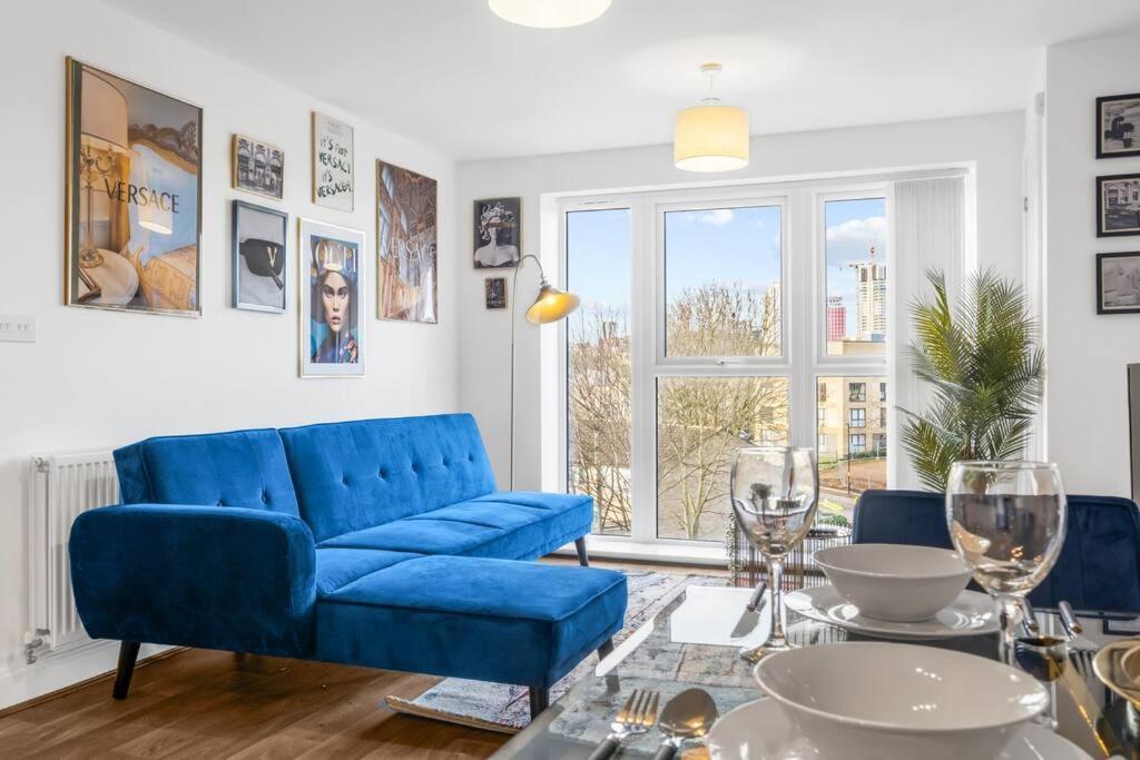 The Versace Suite With 4 Beds And Secure Free Parking Birmingham Exterior photo